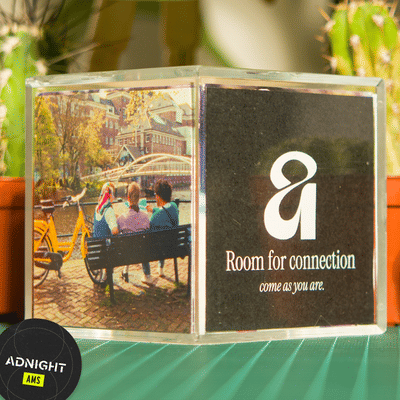 Different rooms to explore: from interactive games to a community market, drinks, good vibes, and plenty of chances to connect.